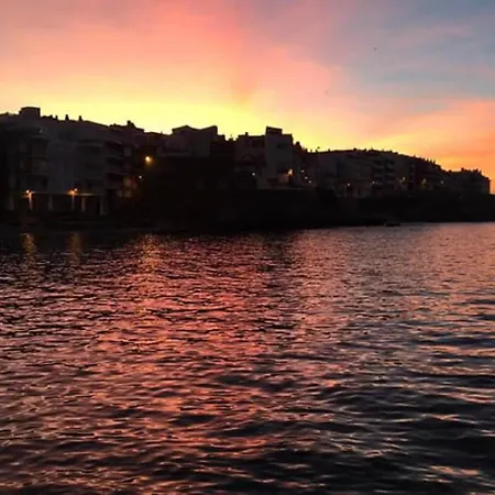 Apartment Front Mar 406 *