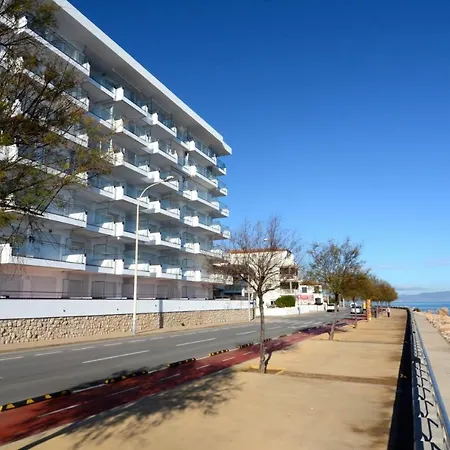 Front Mar 406 * L' Escala