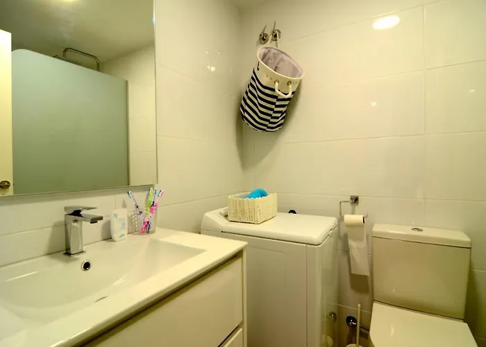 Front Mar 406 L' Escala